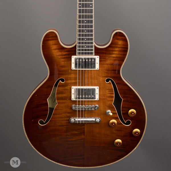 Eastman Electric Guitars - T-186 Semi-Hollow - W/Hardshell