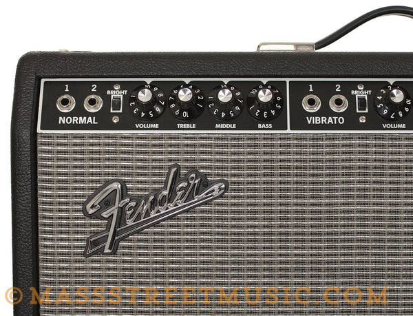 65TwinReissueCustom15_CloseLef