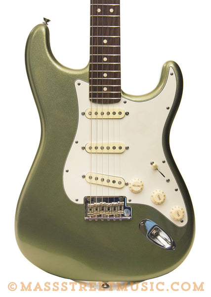 Fender american standard ストラトcandy apple Fender American Standard Stratocaster Candy Apple Red 1984