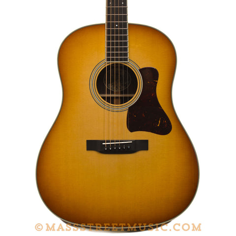 Collings CJ EIR with Western-Shaded top Acoustic Guitar - body