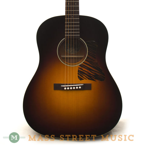 Collings CJ35 Sunburst Slope-Shouldered Dreadnought - front close