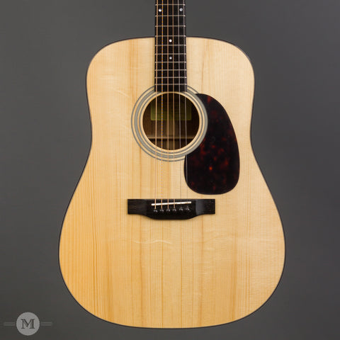 Eastman Acoustic Guitars - E10D - Front Close