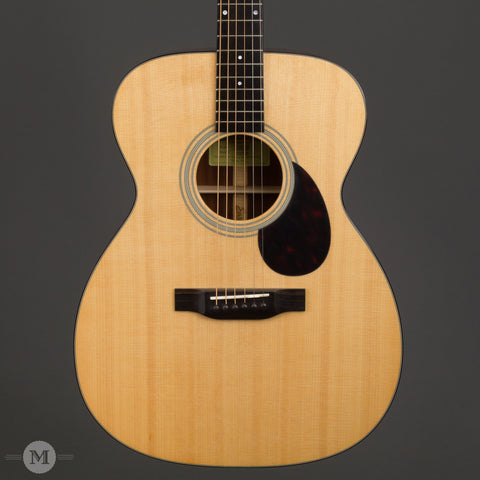 Eastman Acoustic Guitars - E6OM - Front Close