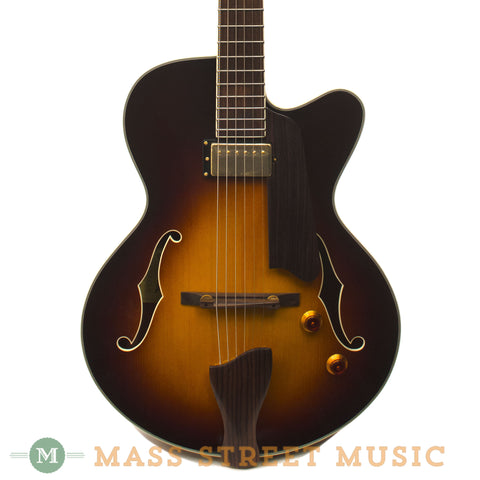 Eastman AR603CE-15 CS Archtop Guitar - front close