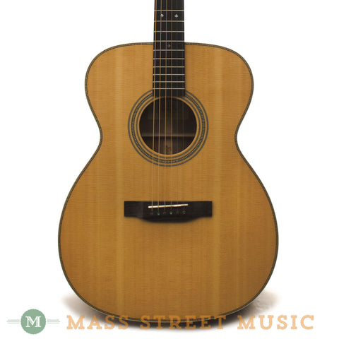 Eastman E6OME-LTD Acoustic Guitar - front close