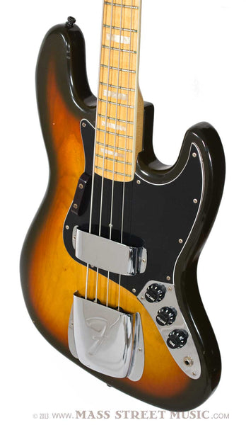 FenderJazzBass_angle_grande.