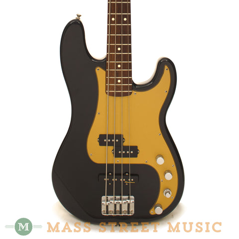 Fender Deluxe Active Precision Bass Special Used - front close