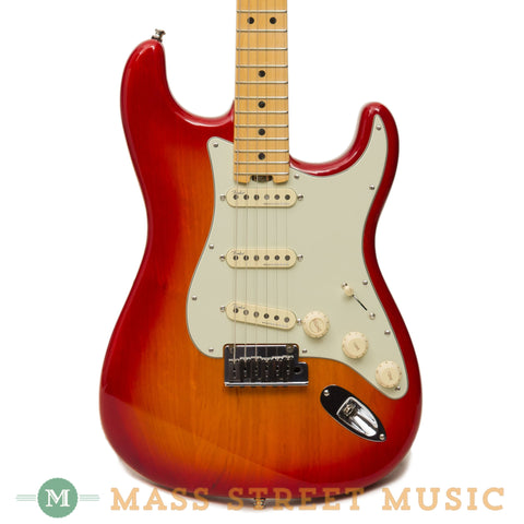 Fender - American Elite Stratocaster - Aged Cherry Burst Front