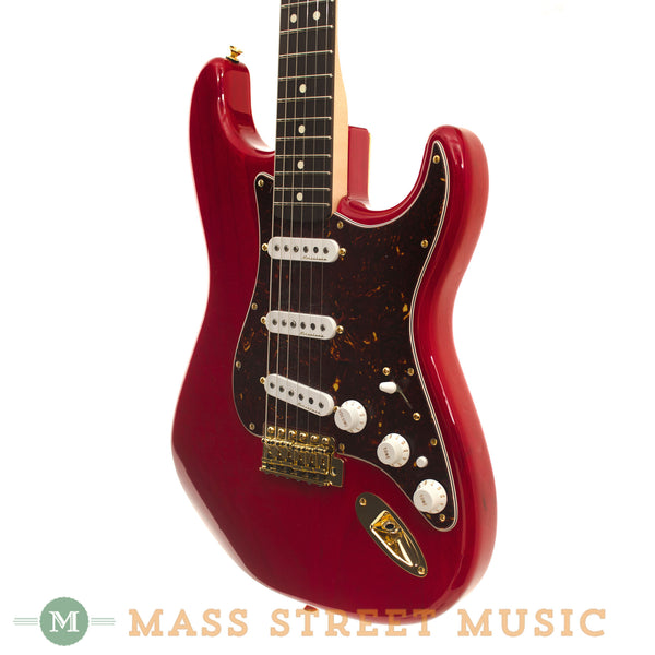 Fender_Strat-DeluxePlayers-