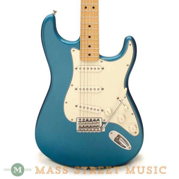 Fender - Standard Strat Lake PLace Blue Electric Guitar | Mass