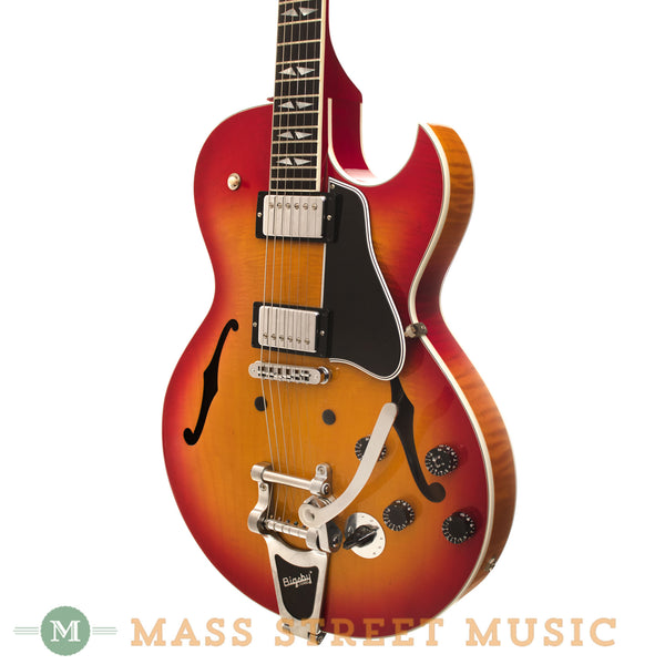 Gibson - ES-137 Custom with Bigsby and hardshell case | Mass