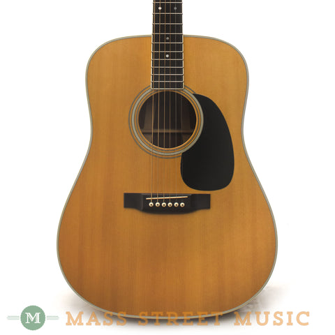 Martin 1976 D-35 Dreadnought - front close