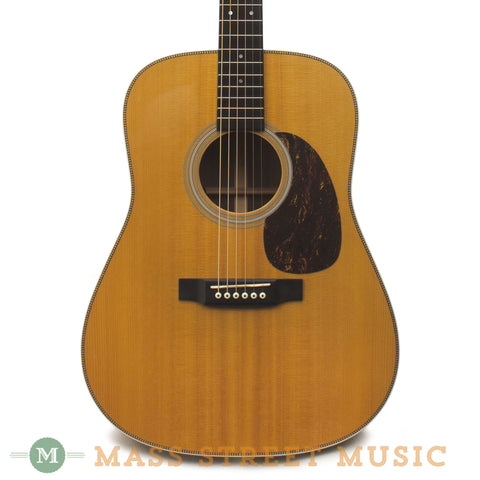 Martin HD-28 2006 Used Acoustic Guitar - front close