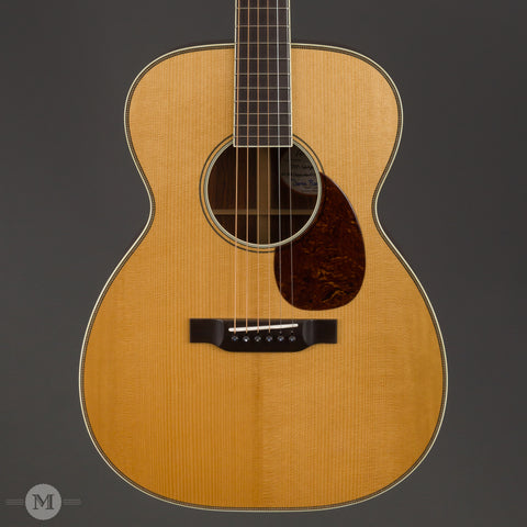 Bourgeois Acoustic Guitars - OM - Large Sound Hole - Front Close