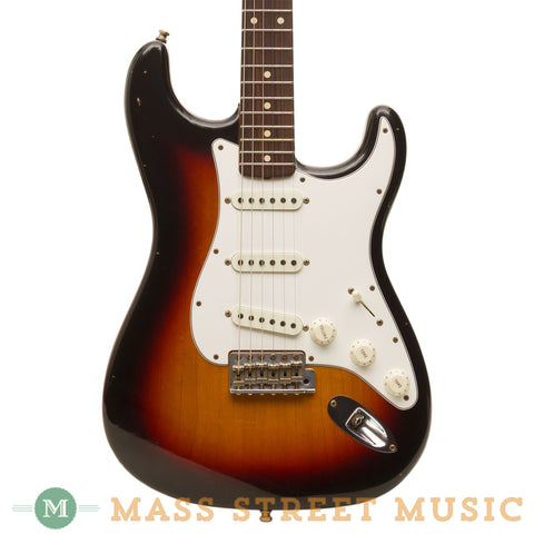 Fender Custom Shop - Postmodern Strat Journeyman Relic RW - 3 Tone Burst - Front Close