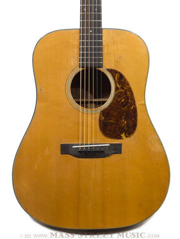 Martin 1939 D-18 - Front close