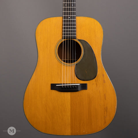 Martin Guitars - 1944 D-18 - Vintage - Front Close