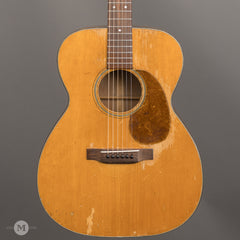 Martin Acoustic Guitars - 1945 000-18 - Front Close