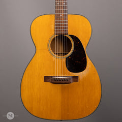 Martin Acoustic Guitars - 1953 00-18 - Vintage - Front Close 