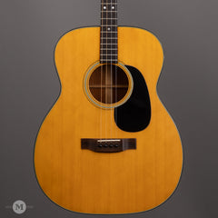 Martin Guitars - 1971 0-18T - Tenor Guitar - Front Close