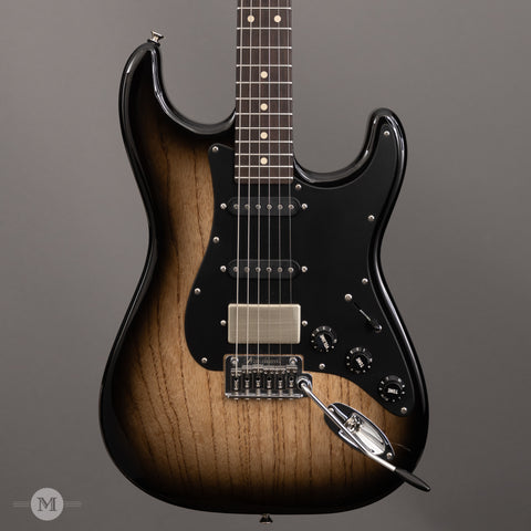 Tom Anderson Electric Guitars - Icon Classic HSS - Natural Dark Grain w Black Shaded Edge - Front Close
