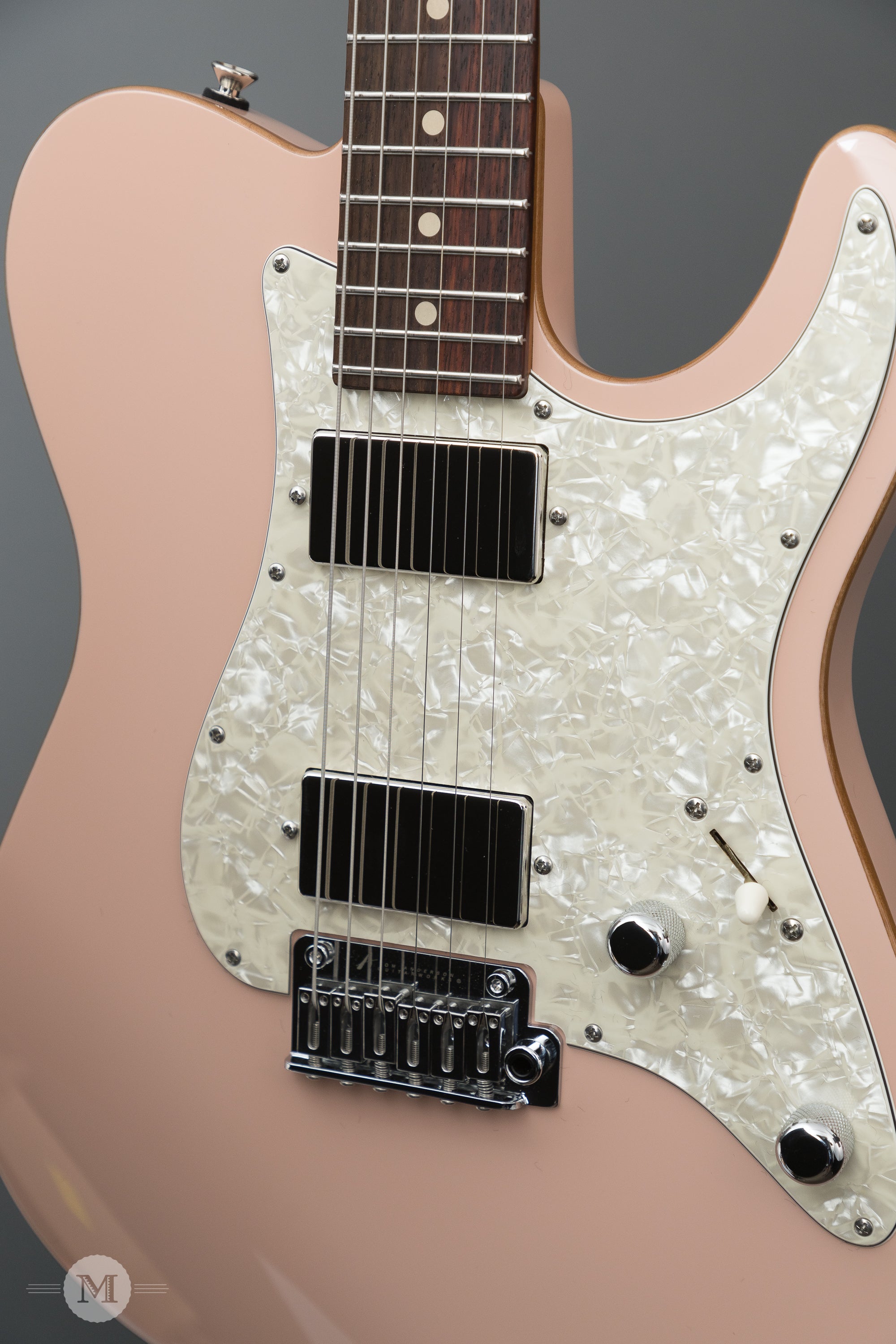 Tom Anderson Guitars - Mongrel - Hollow Shorty - Shell Pink | Mass ...