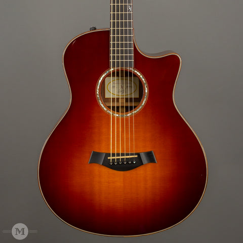 Taylor Guitars - 2009 35th Anniversary XXXV-B Baritone - Used - Front Close