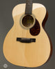 Eastman Acoustic Guitars - E10 OM - Angle