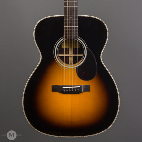 Eastman Acoustic Guitars - E20 OM SB - Front Close