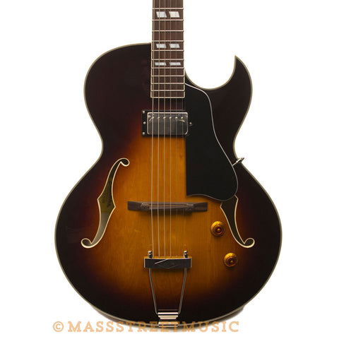 Eastman AR371CE-SB Archtop - front close