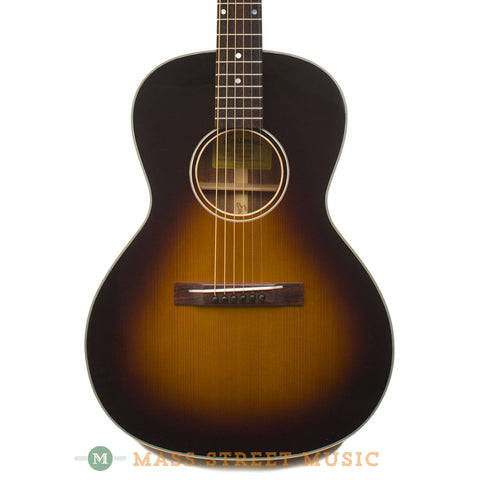 Eastman E10 00 SS Parlor Guitar - front close