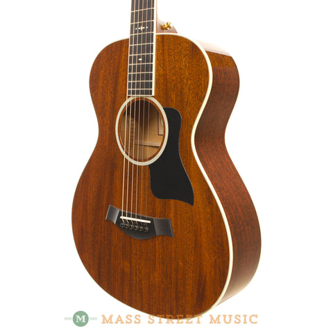 Taylor 522e 12-fret Acoustic Guitar - angle